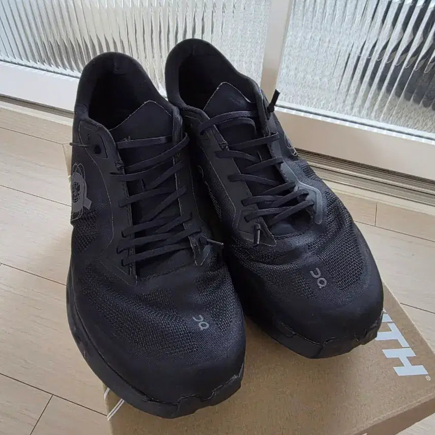 [BUNJANG] On Running x Kith Cloud Zone Black Sneakers / 온 러닝 x 키스 클라우드존 블랙 스니커즈(275)
