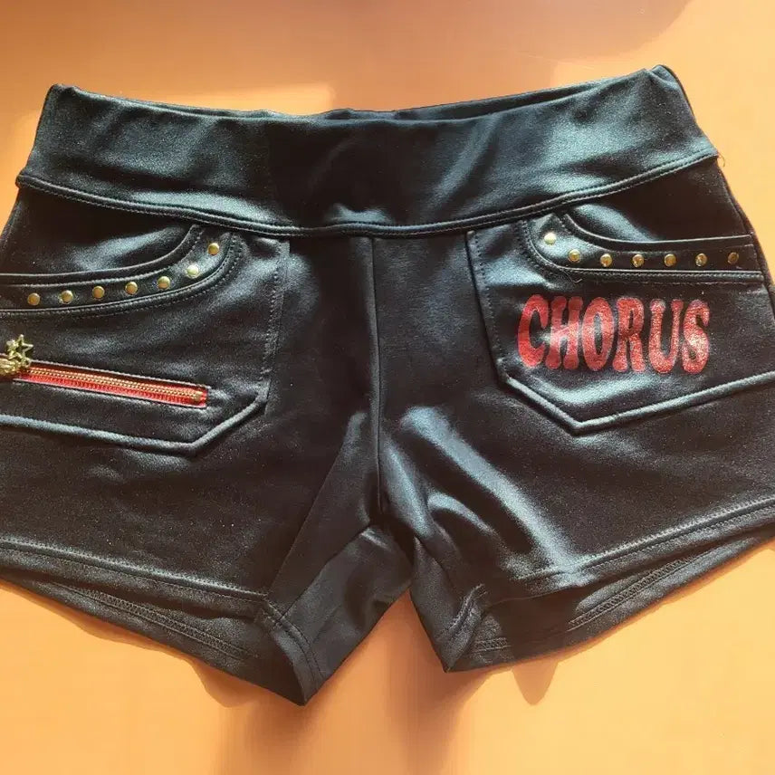 [BUNJANG] Chorus Black Studded Shorts / [ 코러스 블랙 반바지 스터드 장식 ]