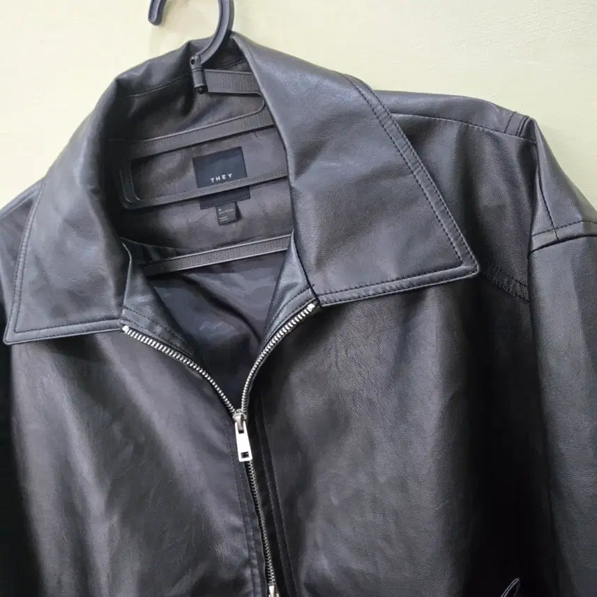 [BUNJANG] [M] THEY 인시전 비건레더 카라 자켓 (블랙) / [M] THEY 인시전 비건레더 카라 자켓 (블랙)