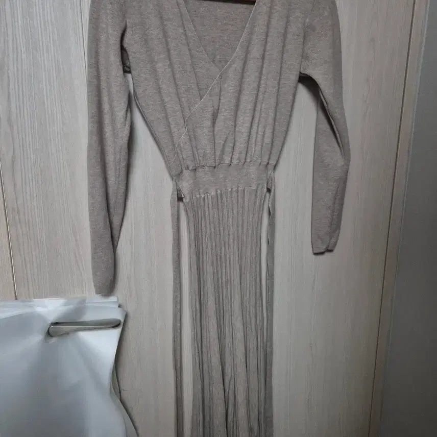 [BUNJANG] Knit Pleated Long Dress / 니트 플리츠 롱 원피스