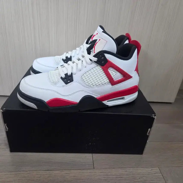 [BUNJANG] Air Jordan 4 Red Cement (GS) 245 Sneakers / 에어조던4 레드시멘트(GS) 245