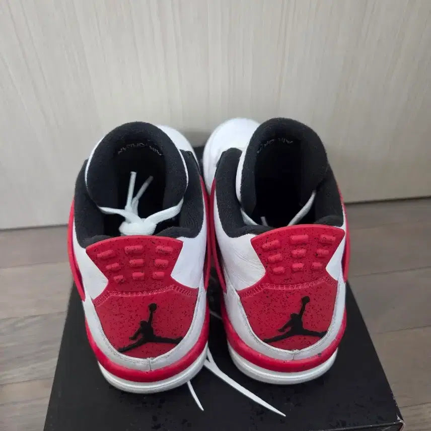 [BUNJANG] Air Jordan 4 Red Cement (GS) 245 Sneakers / 에어조던4 레드시멘트(GS) 245