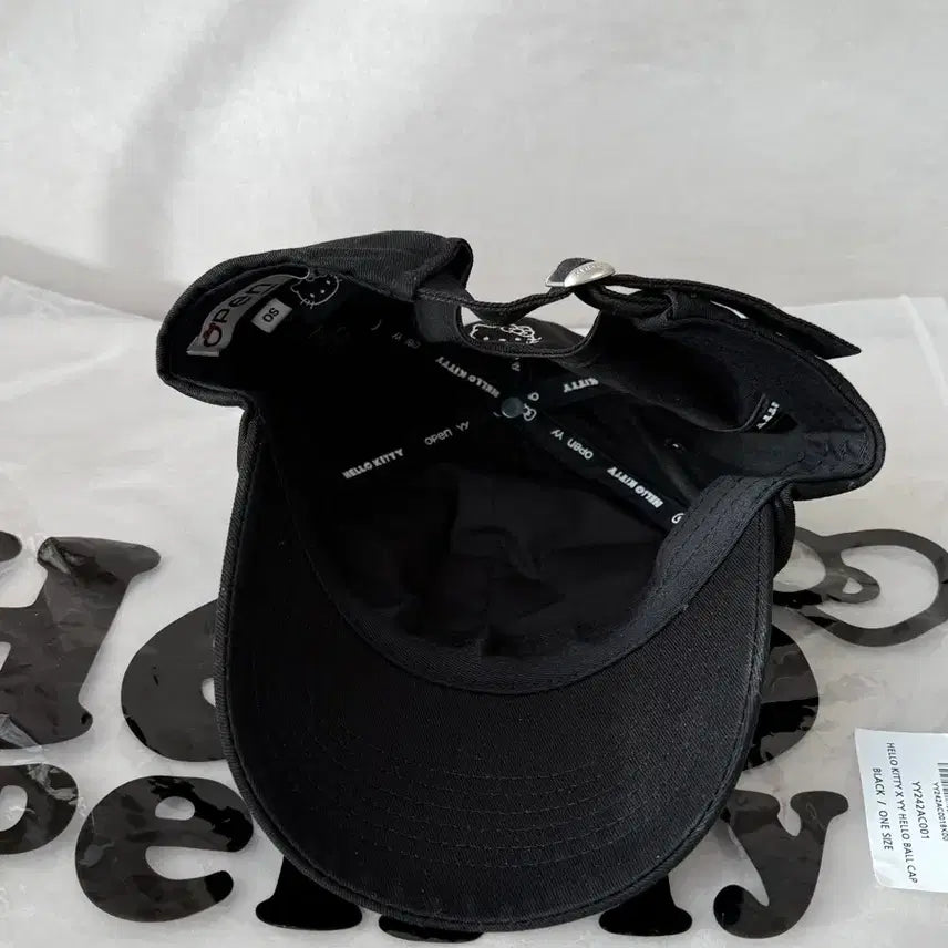 [BUNJANG] Open YY Hello Kitty Hat / 잠깐 시착만!!!! 헬로키티 오픈와이와이 open YY 모자