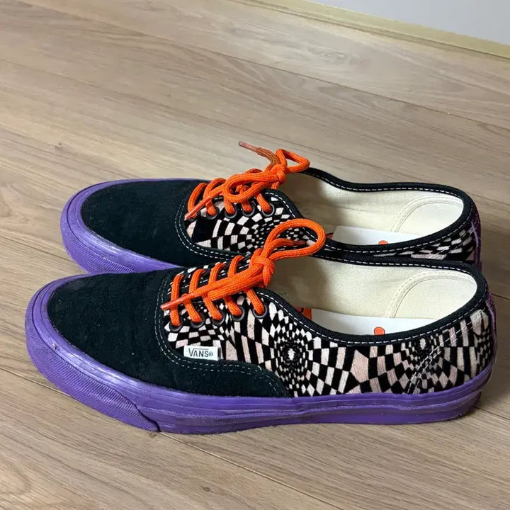 [BUNJANG] Vans Vault x Perks and Mini OG Authentic LX Sneakers / 반스 반스 볼트 x 퍽스 앤 미니 OG 어센틱 LX 265사이즈