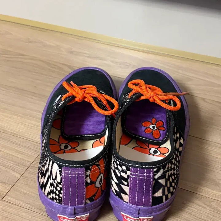 [BUNJANG] Vans Vault x Perks and Mini OG Authentic LX Sneakers / 반스 반스 볼트 x 퍽스 앤 미니 OG 어센틱 LX 265사이즈