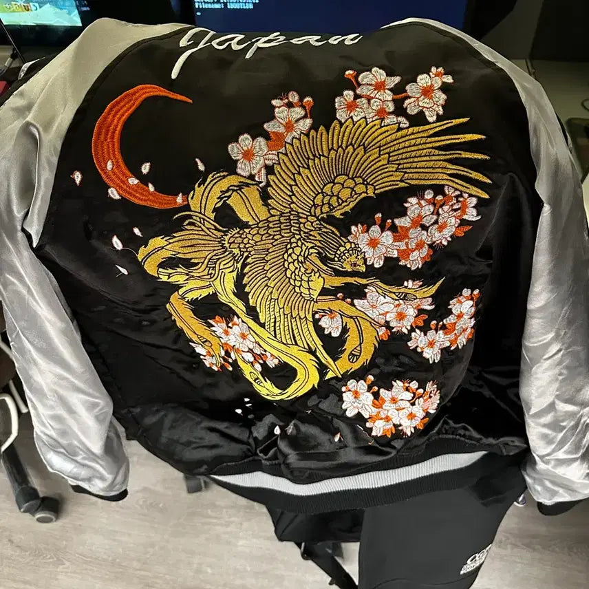 [BUNJANG] Rogue Souvenir Jacket / Rogue스카잔