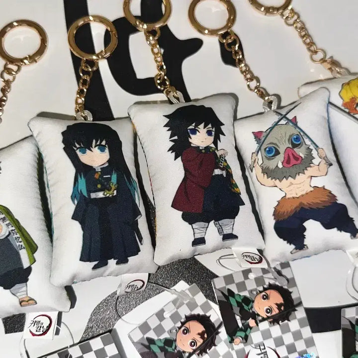 [BUNJANG] Demon Slayer Mini Cushion Keyring Bundle / 귀멸의 칼날 미니 쿠션 키링 일괄 무이치로 기유 교메이 이노스케 젠이츠