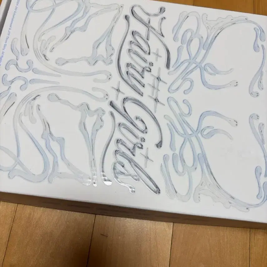 [BUNJANG] NMIXX 2025 Season's Greetings / 엔믹스 2025 시즌그리팅