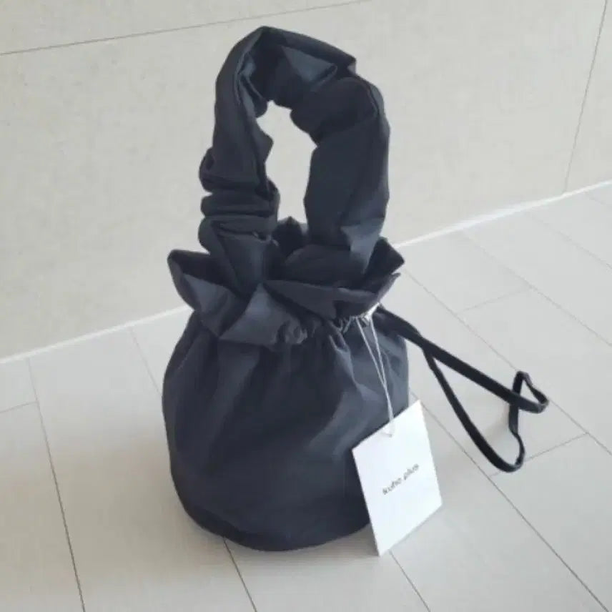 [BUNJANG] KUHO PLUS Shirring Strap Mini Bag / 구호플러스 셔링 스트랩 미니백