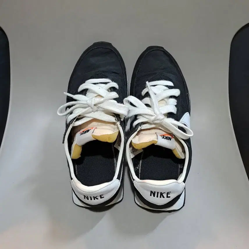 [BUNJANG] Nike Waffle Trainer 2 Black/White Sneakers 230mm / 나이키 와플 트레이너 2 블랙/ 화이트 운동화 230mm