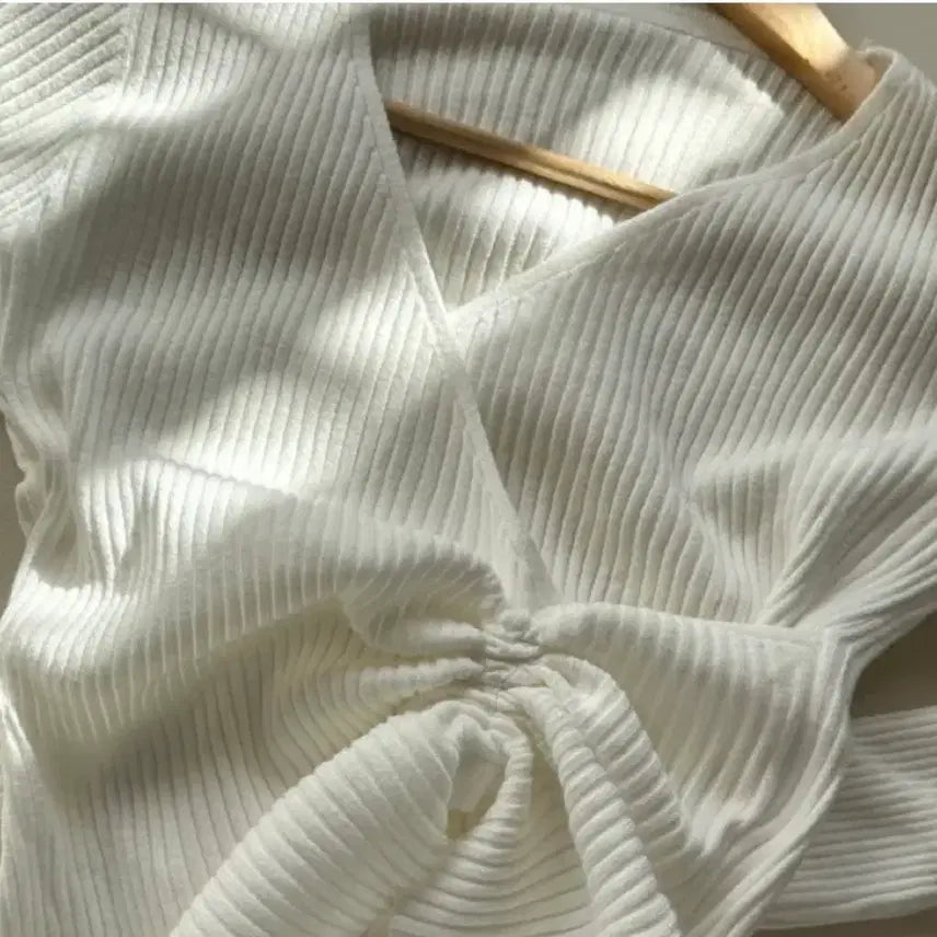 [BUNJANG] Ablly White Ribbed Knit Sweater / 에이블리 흰색 골지 포인트 니트