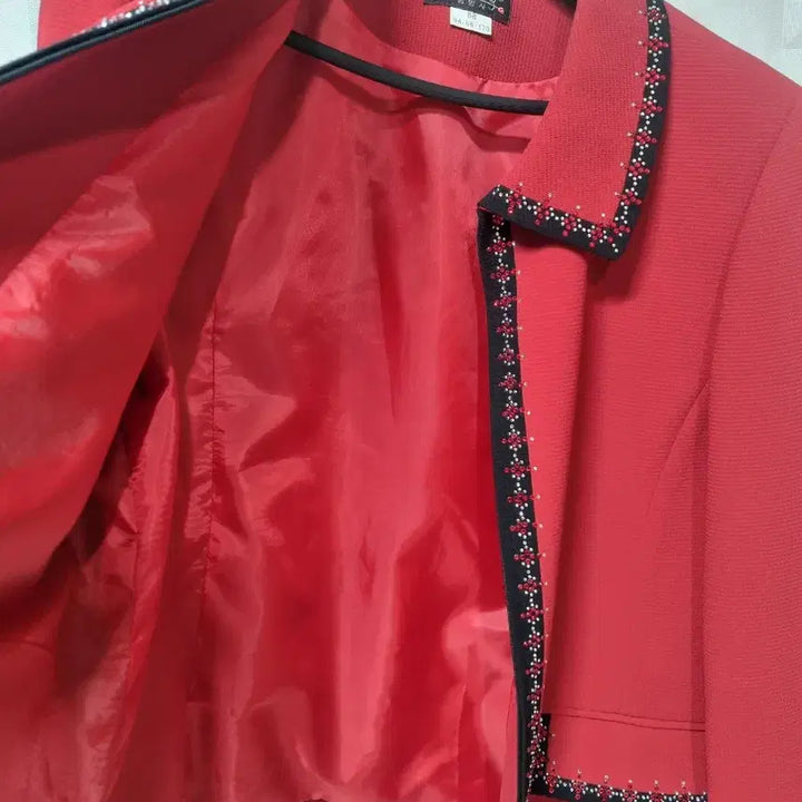 [BUNJANG] Korum Red Beaded Jacket / Korum Brand 빨간색 여성비즈 자켓 77