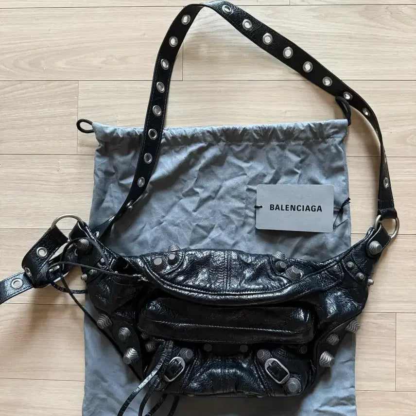 [BUNJANG] Balenciaga Le Cagole Men Medium Belt Bag / 발렌시아가 르카골 맨 미디엄 벨트백