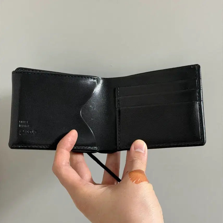 [SOLD OUT] 고로스 소가죽 반지갑 블랙