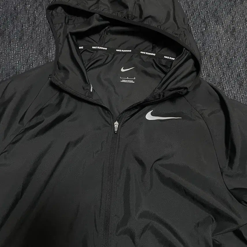[BUNJANG] Nike Running Windbreaker Jacket (L) / 나이키 러닝 바람막이 새상품급 판매합니다
