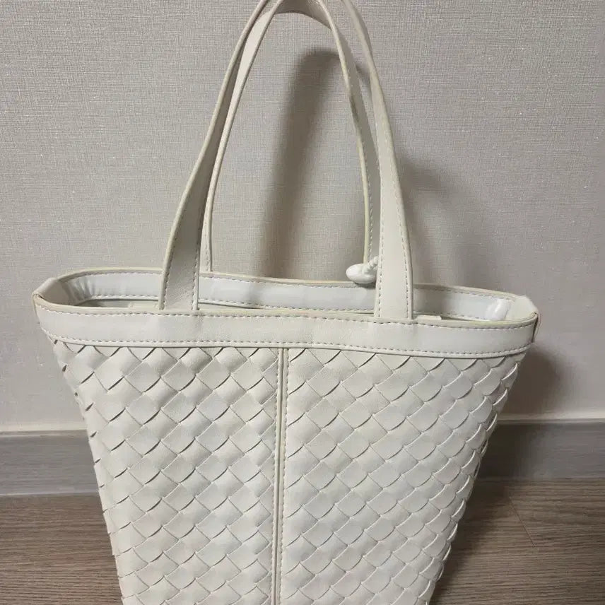 [BUNJANG] White Weaving Tote Bag / 샘플세일)) 화이트 위빙 토트백