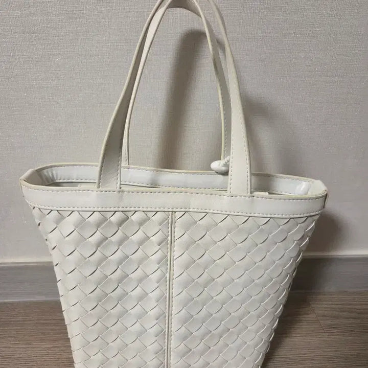 [BUNJANG] White Weaving Tote Bag / 샘플세일)) 화이트 위빙 토트백