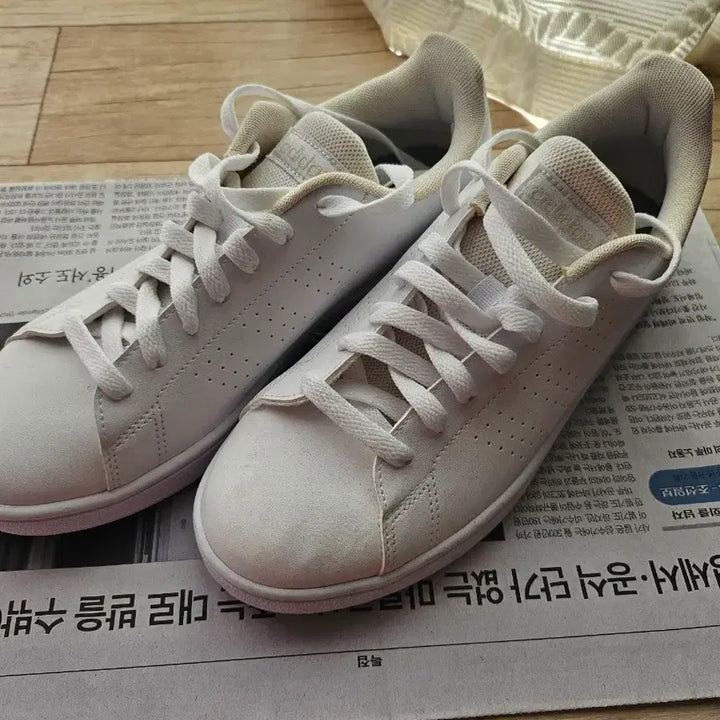 [BUNJANG] Adidas Advantage Base Sneakers (255) / 아디다스 어드밴티지 베이스 운동화(255)