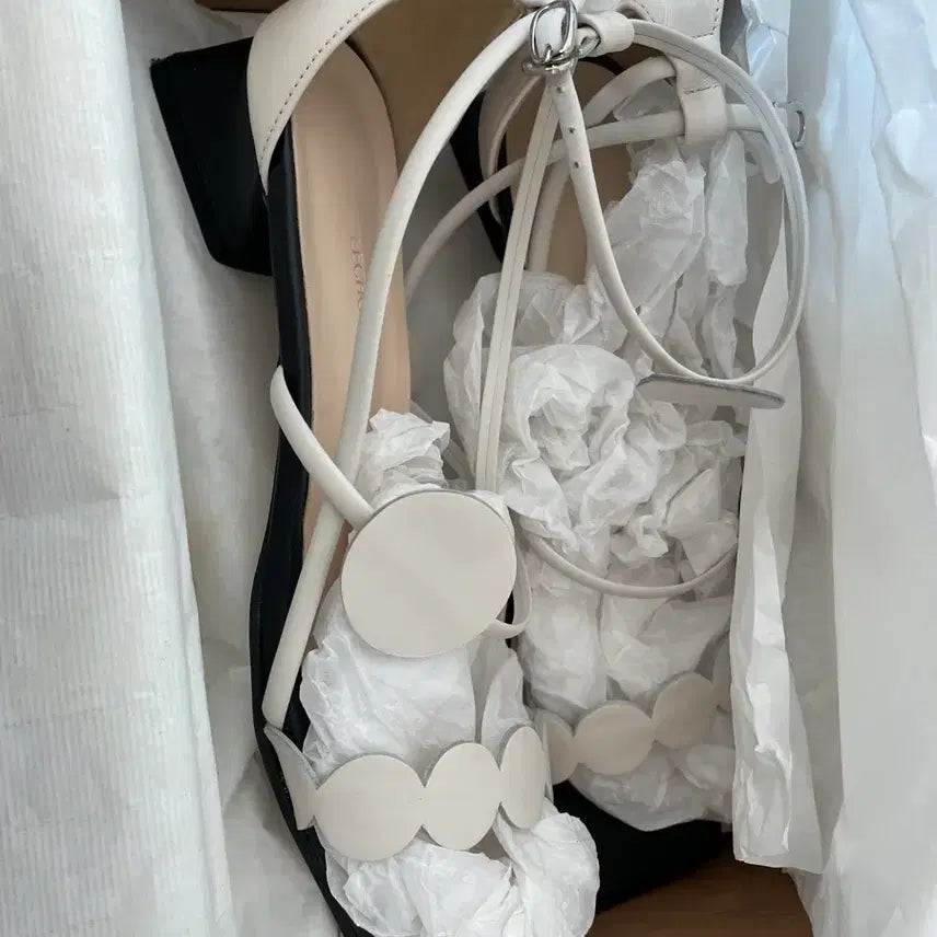 [BUNJANG] Le Choid'e Juye Dot Sandals / 드주이 르슈아드주이 도트샌들 38 (245-250)