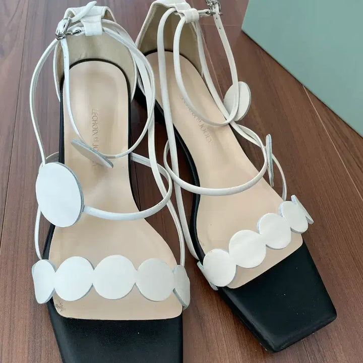 [BUNJANG] Le Choid'e Juye Dot Sandals / 드주이 르슈아드주이 도트샌들 38 (245-250)