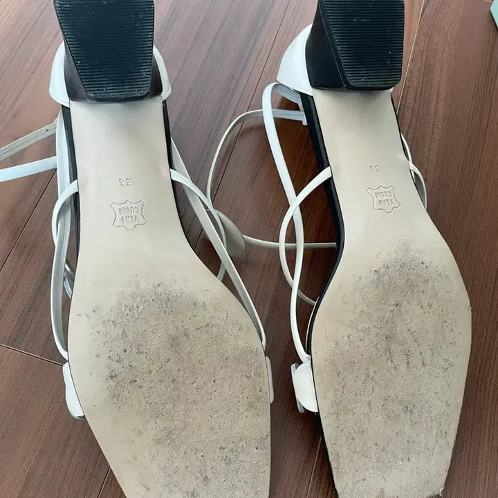 [BUNJANG] Le Choid'e Juye Dot Sandals / 드주이 르슈아드주이 도트샌들 38 (245-250)