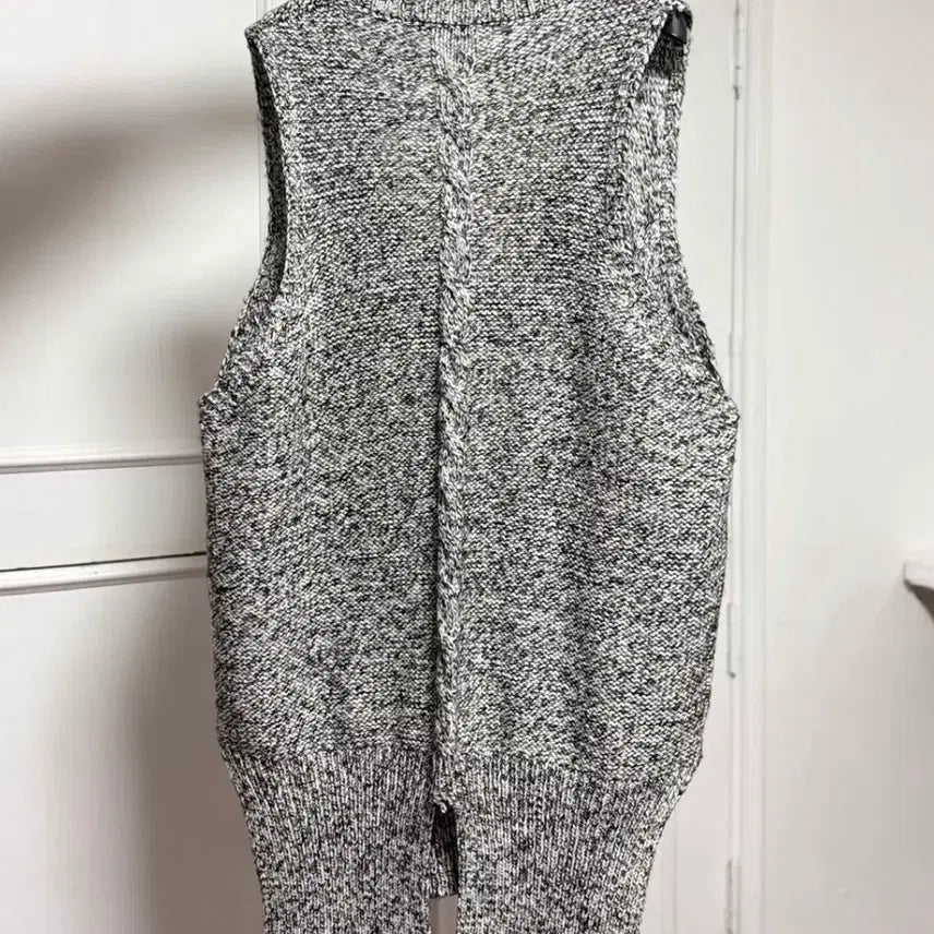 [BUNJANG] V-Neck Knit Vest / 브이넥 니트 조끼 롱 베스트