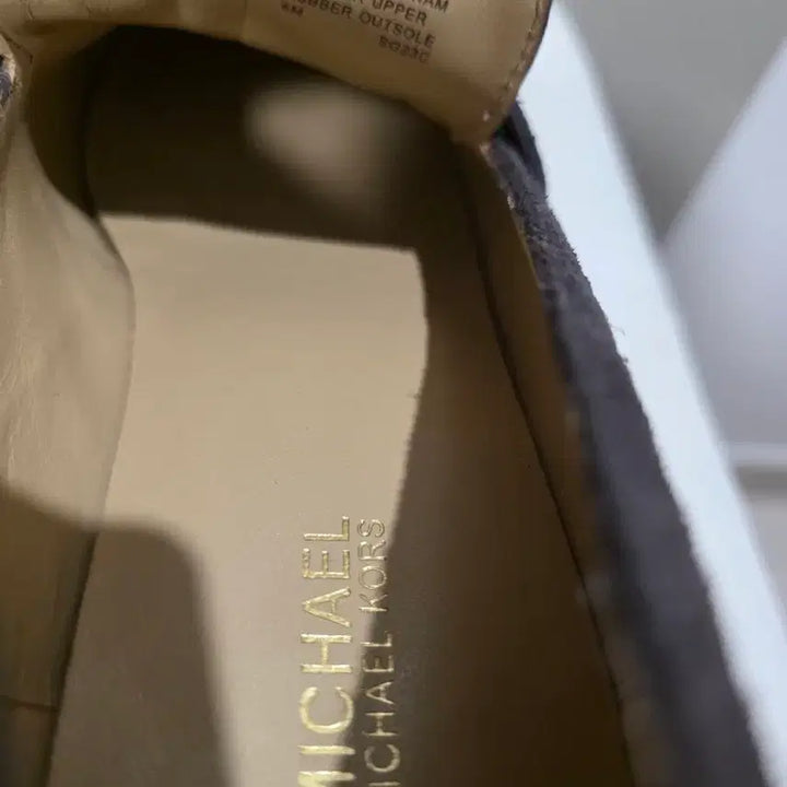 [BUNJANG] Michael Kors Parker Lug Loafer / 마이클코어스 파커 러그 로퍼
