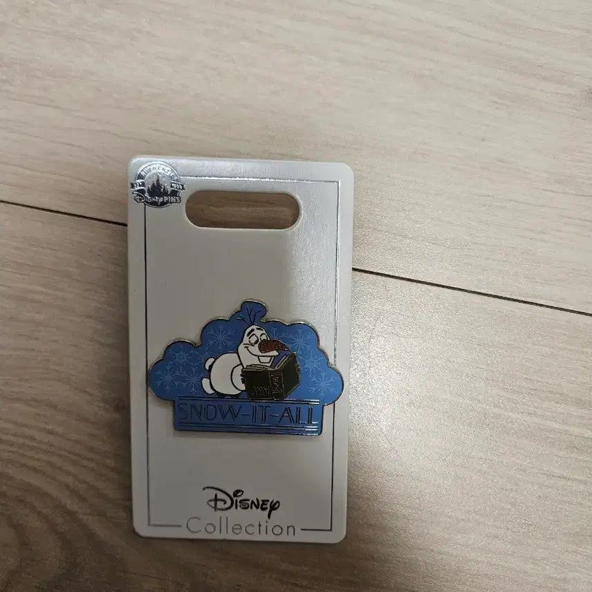 [BUNJANG] Disney Olaf SNOW-IT-ALL Pin / 디즈니뱃지  올라프 SNOW-IT-ALL 뱃지 새상품