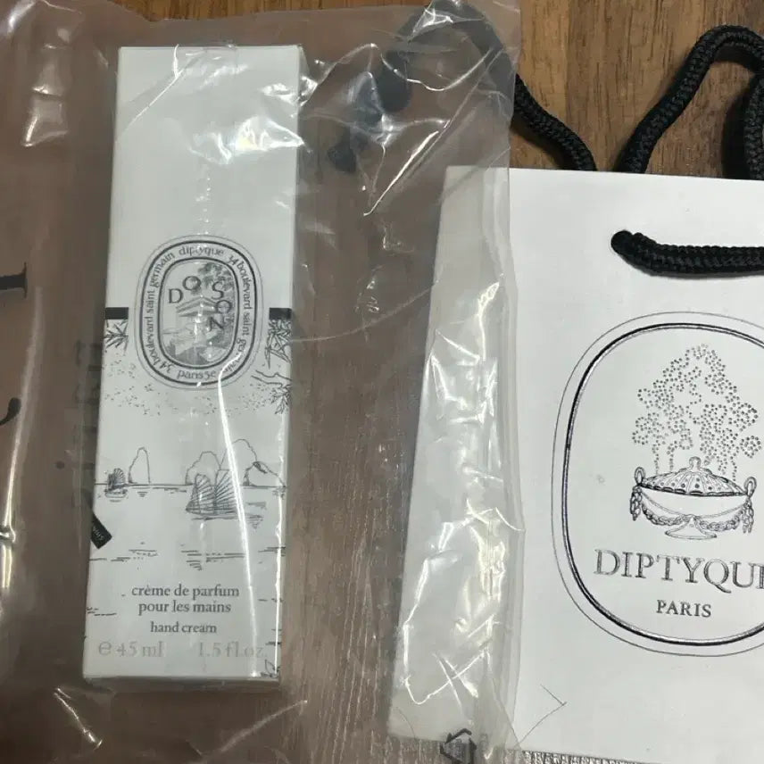 [BUNJANG] Diptyque Doson Hand Cream / 딥티크 핸드크림 새상품 쇼핑백 포장