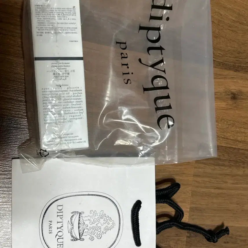 [BUNJANG] Diptyque Doson Hand Cream / 딥티크 핸드크림 새상품 쇼핑백 포장
