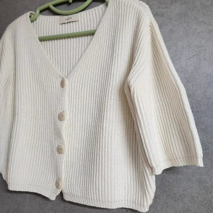 [BUNJANG] Ivory Knit Cardigan S / 아이보리 니트 가디건 S