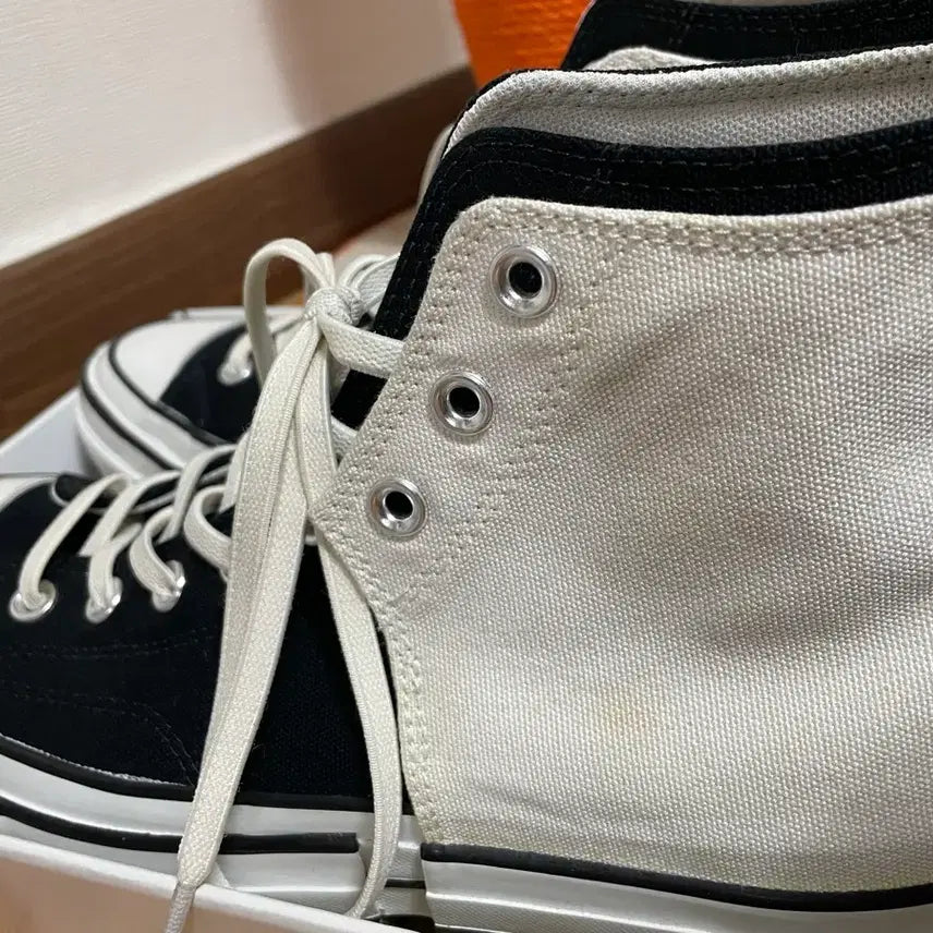 [BUNJANG] Converse x Feng Chen Wang Chuck 70 Two-in-One Sneakers / 컨버스 x 펑첸왕 척 70 투인원 내츄럴 아이보리 블랙 사이즈280