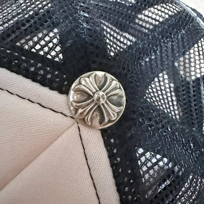 [BUNJANG] Chrome Hearts Cemetery Cross Trucker Hat / 크롬하츠 세메터리 크로스 트러커햇