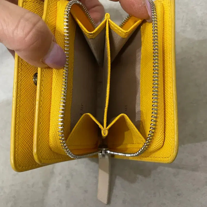 [BUNJANG] Jill Stuart Yellow Bifold Wallet / 질스튜어트 옐로우 반지갑