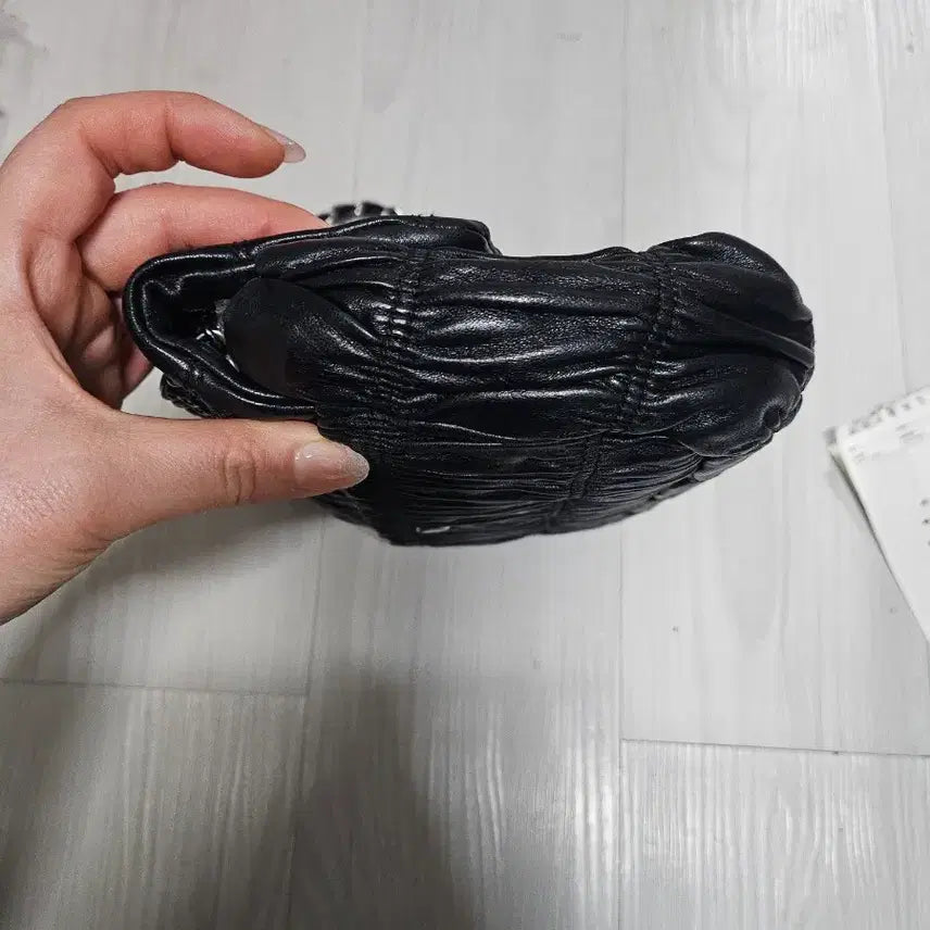 [BUNJANG] Prada Gaufre Chain Shoulder Bag / 프라다 고프레  체인 숄더백