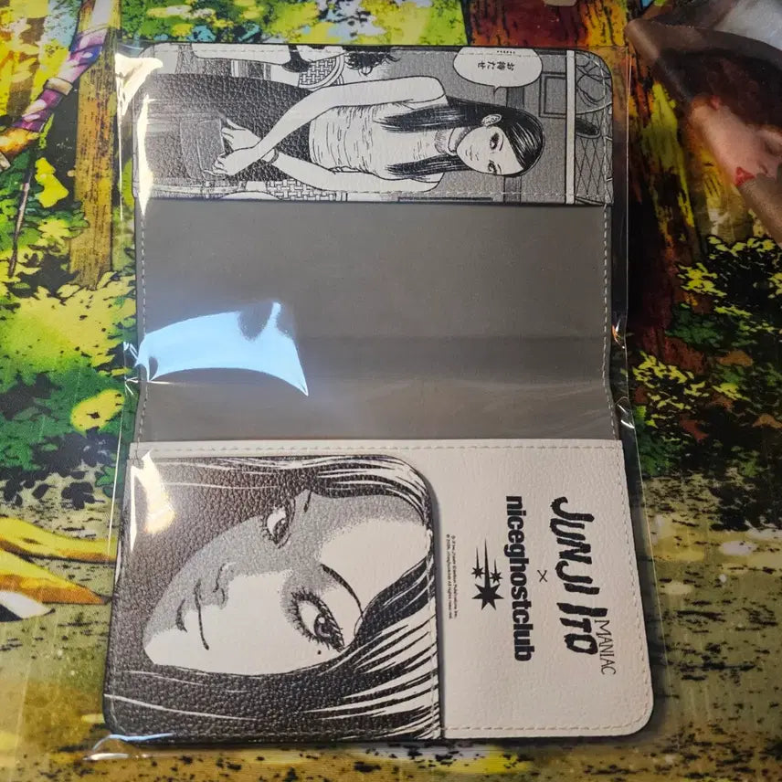 [BUNJANG] NICE GHOST CLUB Tomie Passport Case / 나이스고스트클럽 토미에 여권 케이스