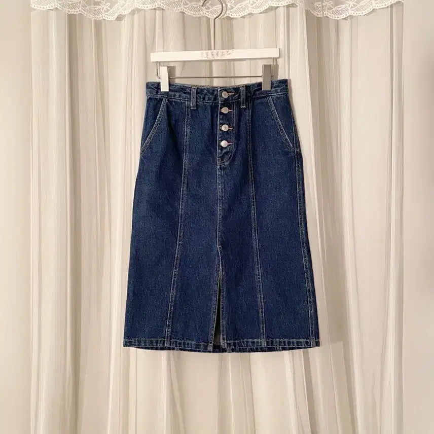 [BUNJANG] Vintage Denim Long Skirt / 빈티지 진청 청 앞트임 트임 데님 버튼 디자인 롱 치마 스커트