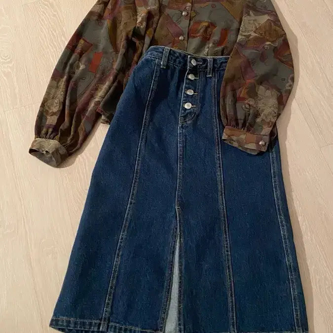 [BUNJANG] Vintage Denim Long Skirt / 빈티지 진청 청 앞트임 트임 데님 버튼 디자인 롱 치마 스커트