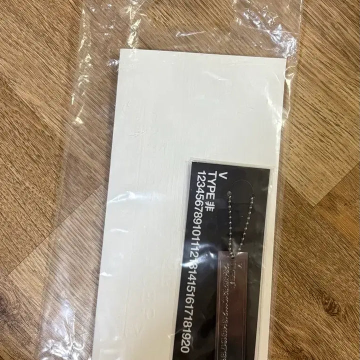 [BUNJANG] BTS V TYPE Exhibition Digital Code / 방탄소년단 BTS 뷔 V TYPE 전시회 도록 디지털코드