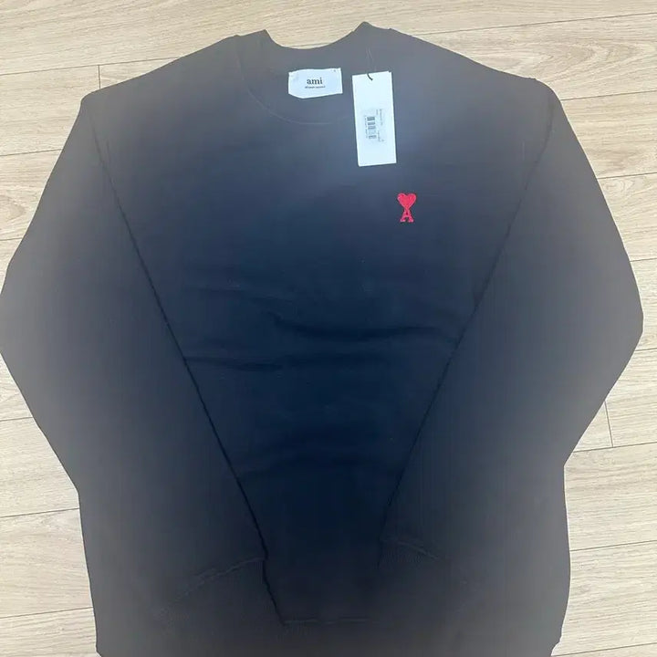 [SOLD OUT] 아미 스몰 하트 블랙 맨투맨