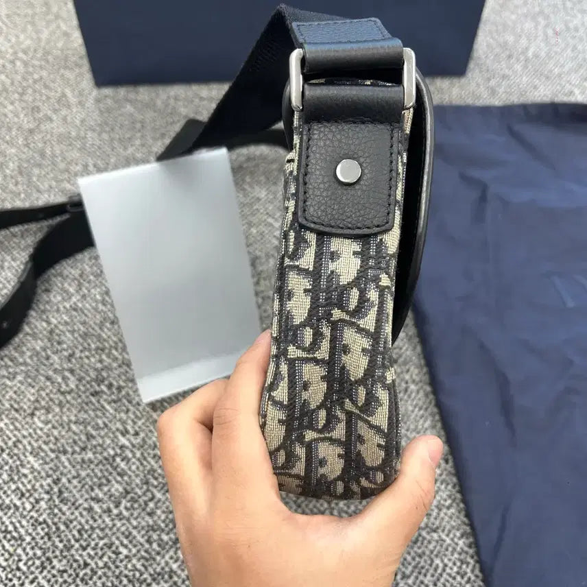 [BUNJANG] Dior Oblique Flap Messenger Bag / {정품} 디올 오블리크 플랩 메신저백