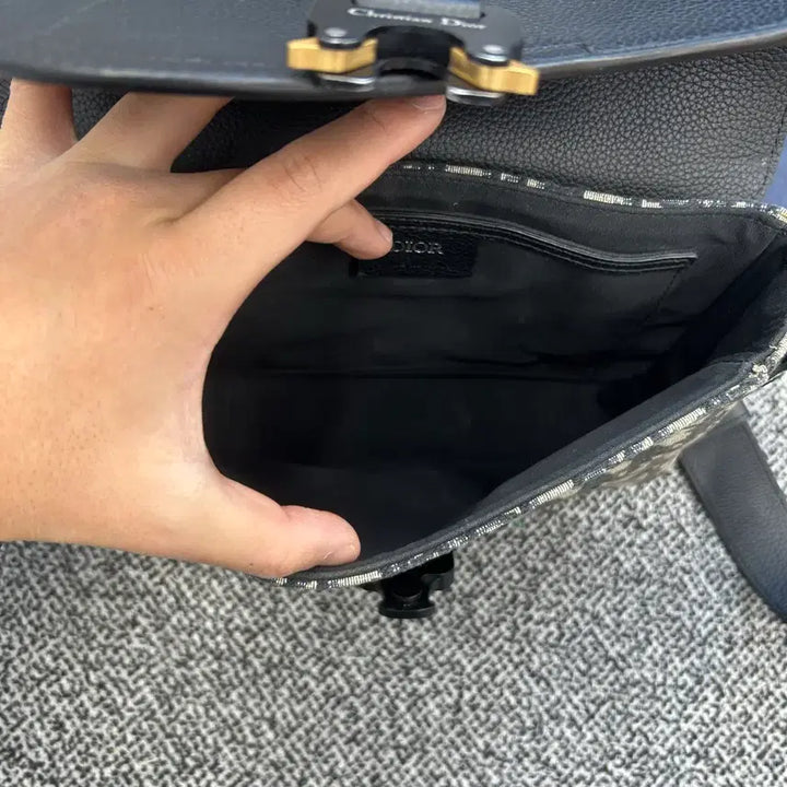 [BUNJANG] Dior Oblique Flap Messenger Bag / {정품} 디올 오블리크 플랩 메신저백