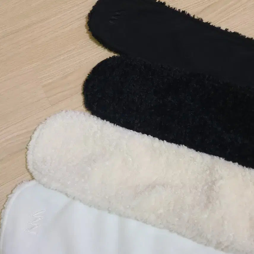 [BUNJANG] WV Project Reversible Fleece Scarf / 더블유브이프로젝트 양털양면목도리 2종
