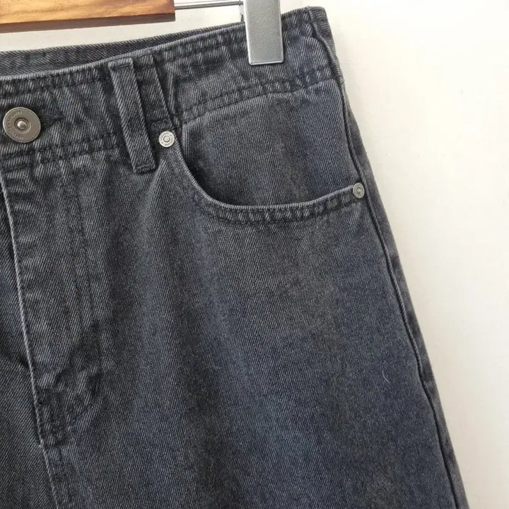 [BUNJANG] Loeuvre Leopard Black Jeans / 루에브르 레오파드 흑청바지