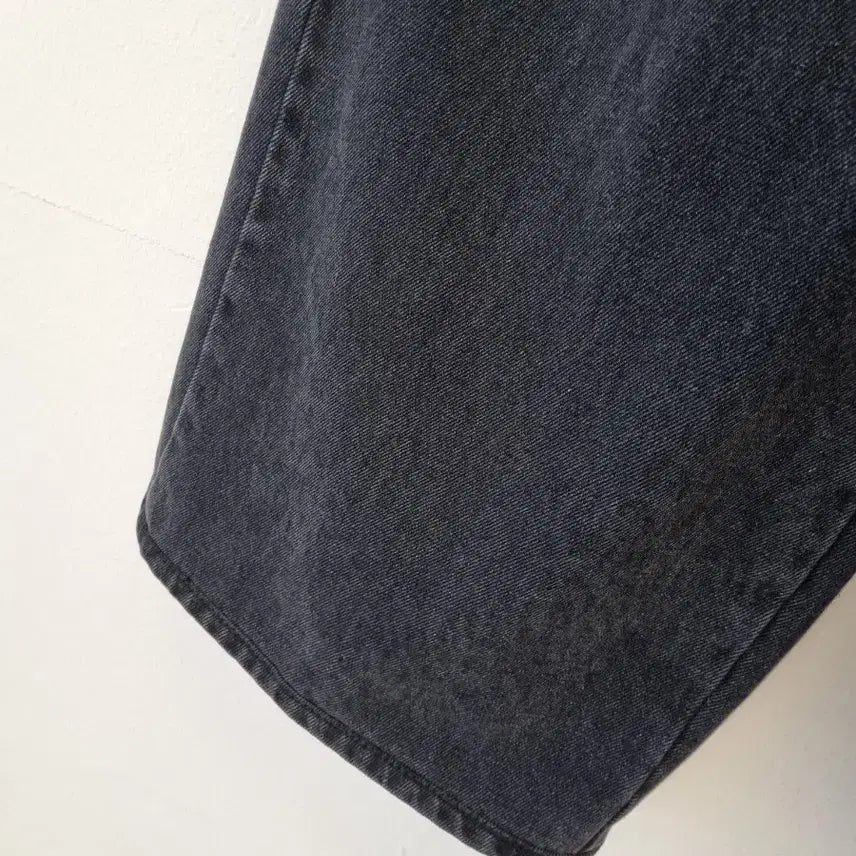 [BUNJANG] Loeuvre Leopard Black Jeans / 루에브르 레오파드 흑청바지