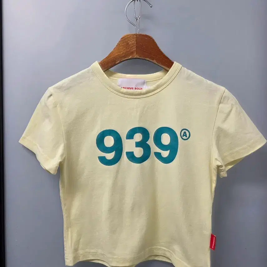 [BUNJANG] 2025 Archive Bold Logo Crop Top / 2025아카이브볼드  로고 크롭티