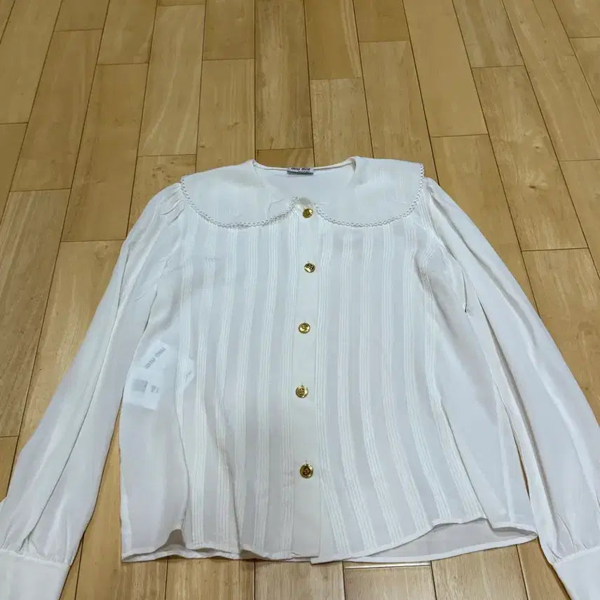 [BUNJANG] Miu Miu Lace Collar Silk Blouse / 미우미우 카라 레이스 실크 블라우스