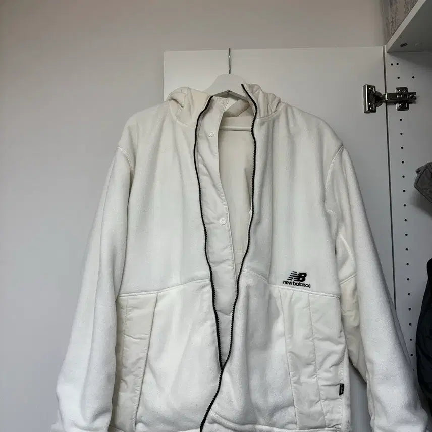 [SOLD OUT] 뉴발란스 리버시블 후리스 자켓 점퍼 아이보리 L