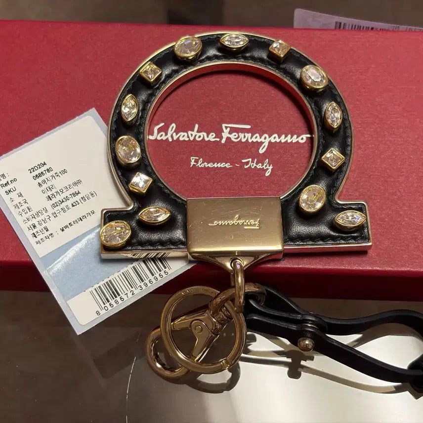 [BUNJANG] Ferragamo Bag Charm Keychain / 페라가모 백참 키링