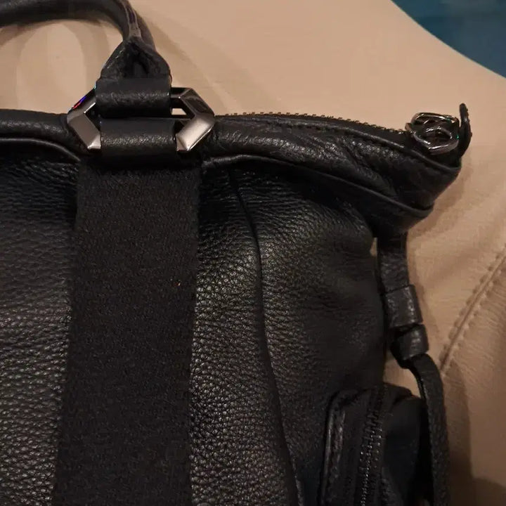 [BUNJANG] Oryany Leather Backpack / 오야니 정품 가죽백팩